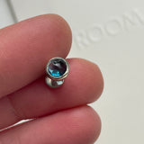 Monocle 5 mono earring*
